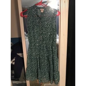 Green patterned dress